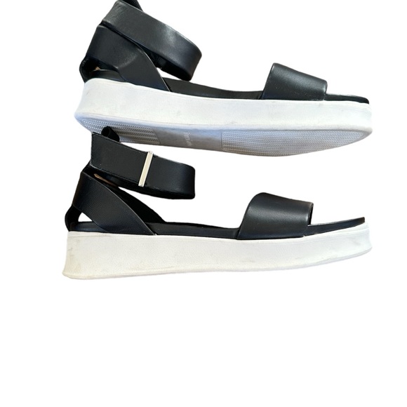 Franco Sarto Sandals - Picture 2 of 5